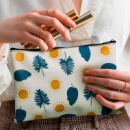 Flora Cosmetic Bag Medium+in use