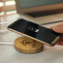 Magnetic Wireless Fast Charger+in use