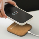 Oakridge Wireless Charger Square+in use